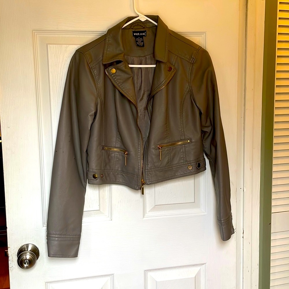 Wet Seal - VINTAGE! women’s, cropped, faux leather, jacket, grey, size large